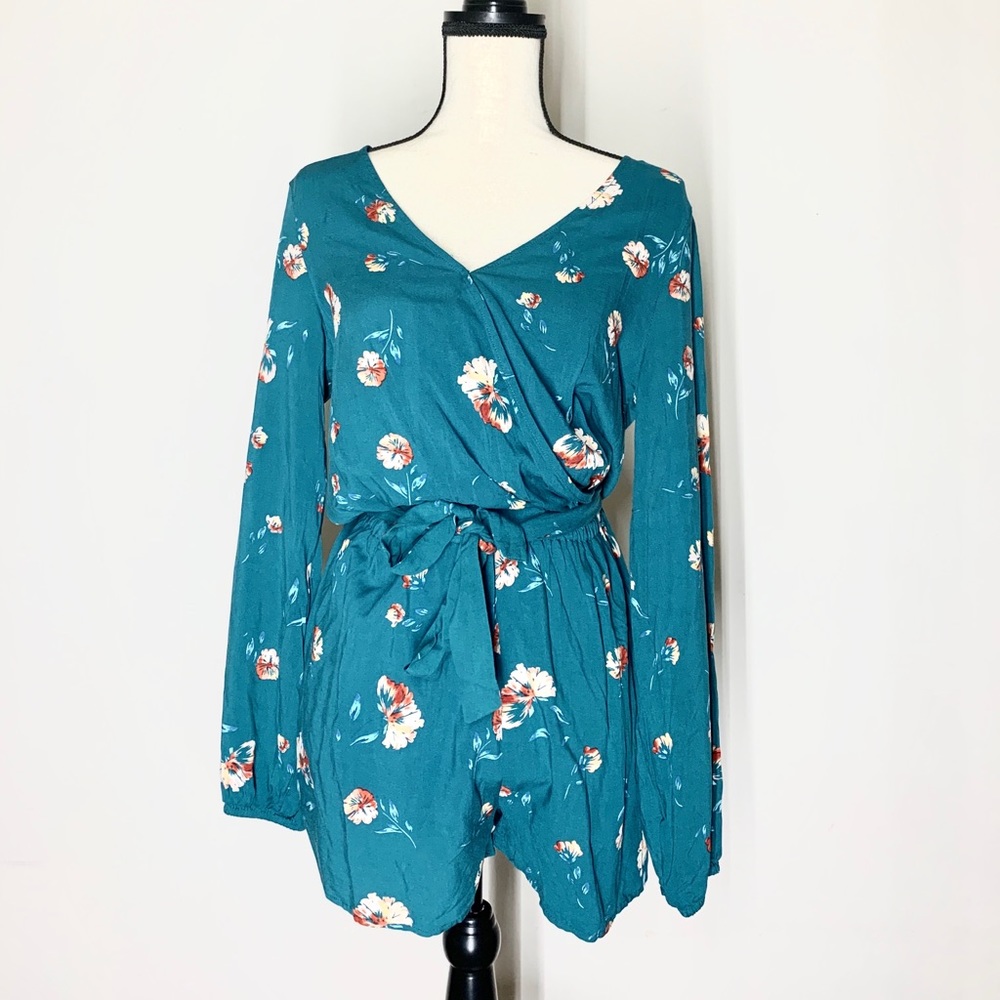 NWT Aeropostale Romper Teal Floral size medium